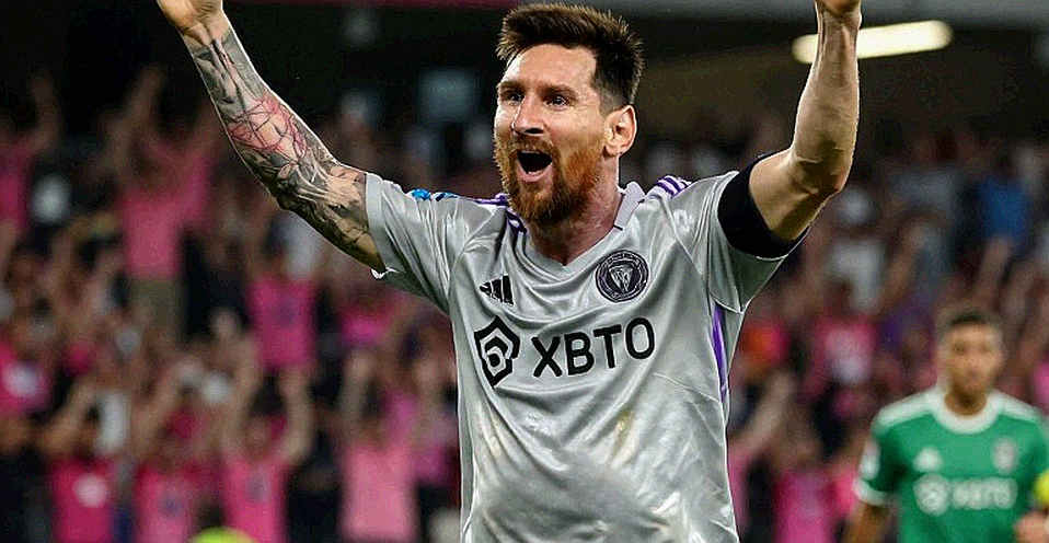 Lót tay, ngoại binh và khoảng trũng cấu trúc của V.League